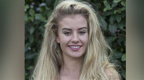 Model Chloe Ayling posts nude photo just months after Black。